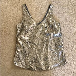 Limited sleeveless blouse